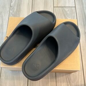 Yeezy Slide Black